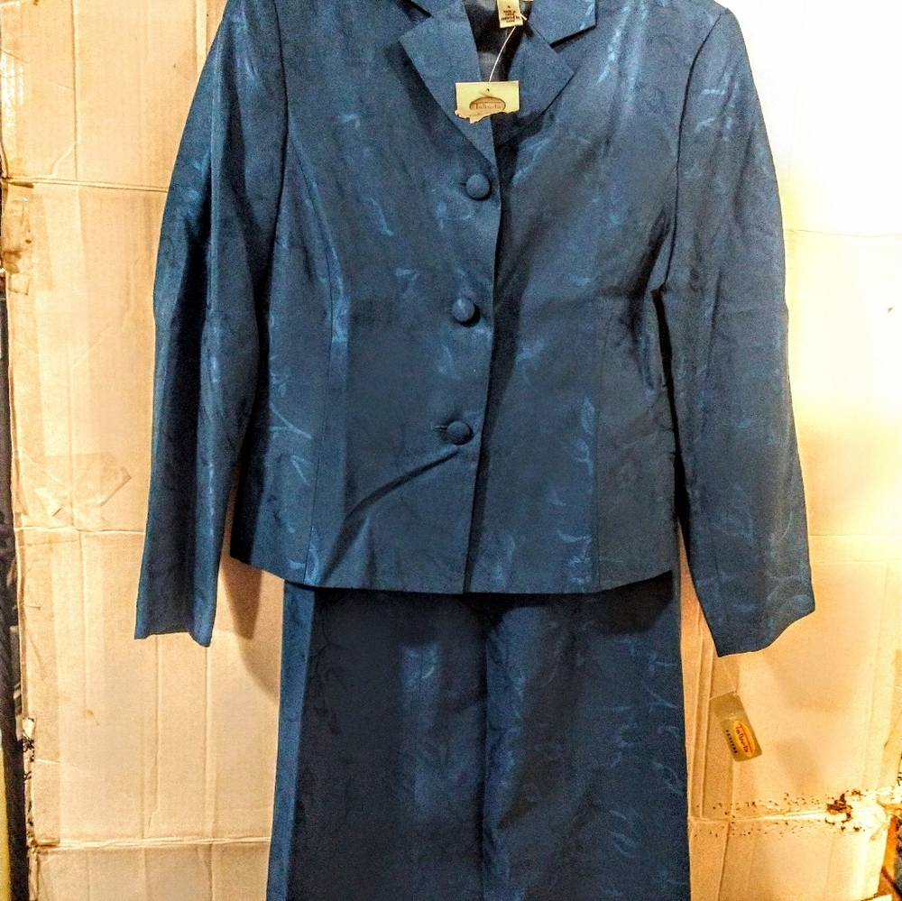 talbots Long Silk Satin Jacquard Skirt Suit Size: US 4 (S)